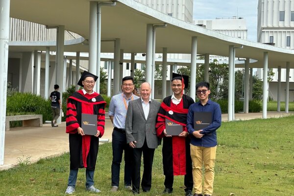 Com Graduates 2024